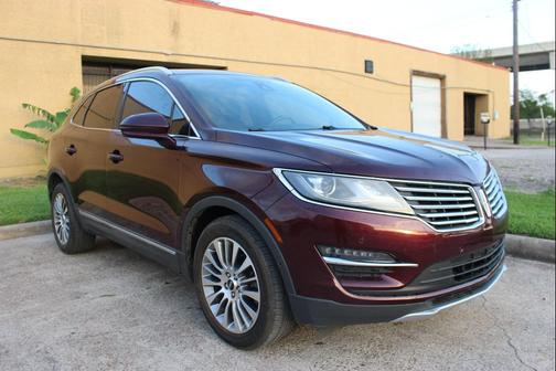 Burgundy 2017 Lincoln MKC Reserve