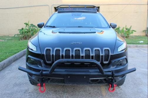Diamond Black Crystal Pearlcoat 2017 Jeep Cherokee Trailhawk