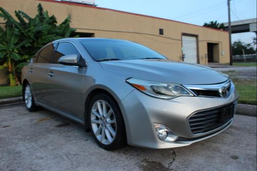 2013 Toyota Avalon XLE