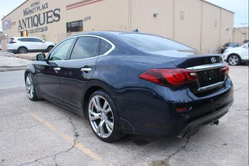 2015 INFINITI Q70 3.7