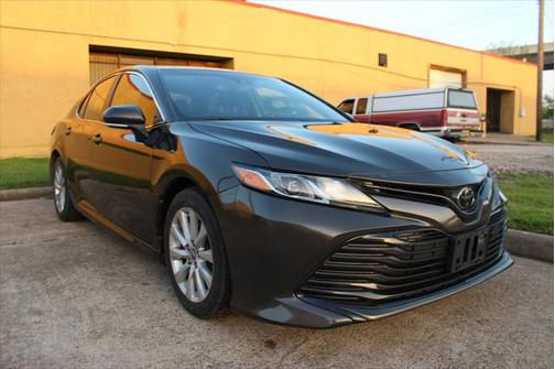 2018 Toyota Camry LE