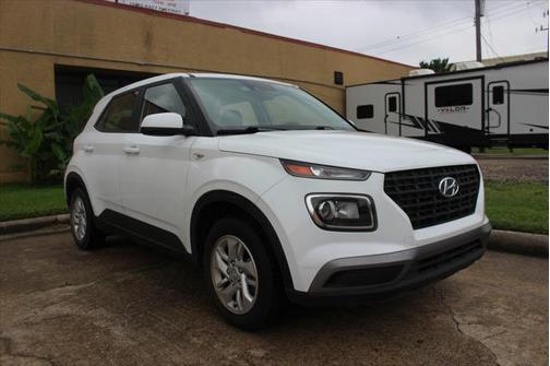 2022 Hyundai VENUE SE