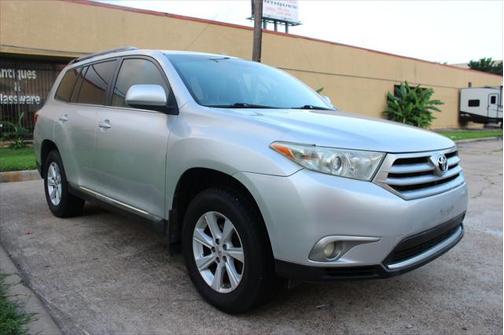 2013 Toyota Highlander SE