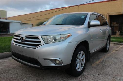 2013 Toyota Highlander SE