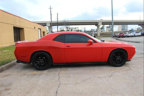 2017 Dodge Challenger SXT