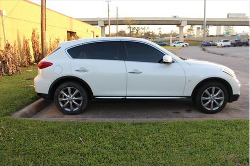 2017 INFINITI QX50 Base
