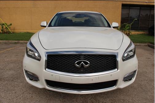 2018 INFINITI Q70L 3.7X LUXE