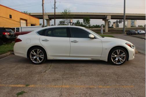 2018 INFINITI Q70L 3.7X LUXE