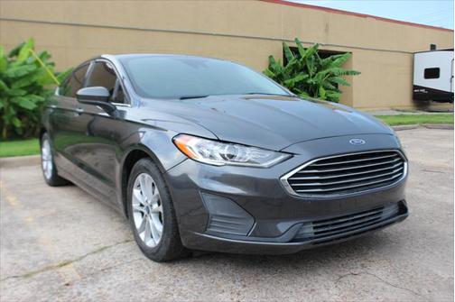 2020 Ford Fusion SE