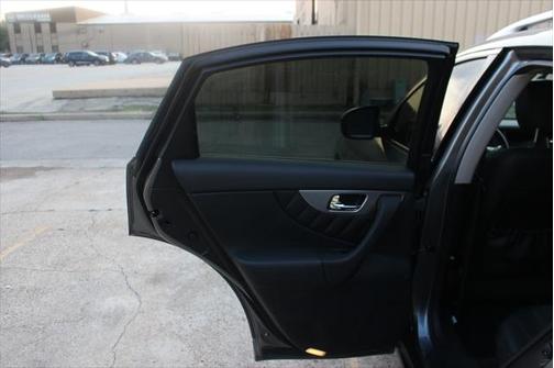 2015 INFINITI QX70 Base