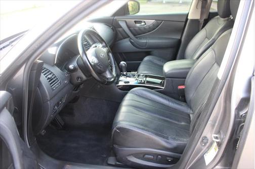 2015 INFINITI QX70 Base