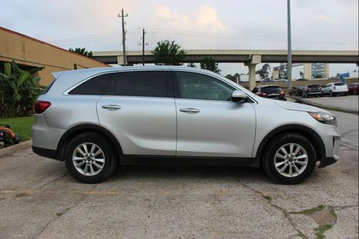 Sparkling Silver 2020 Kia Sorento LX