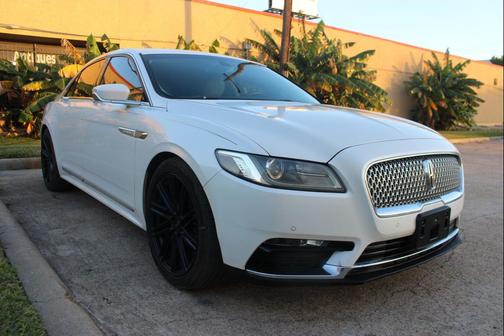 2017 Lincoln Continental Premiere