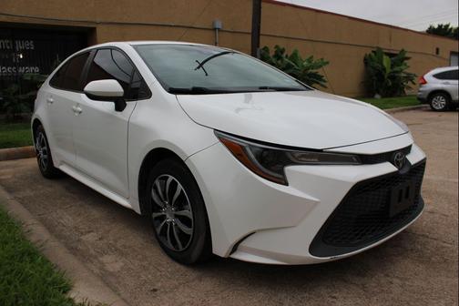 Super White 2020 Toyota Corolla LE