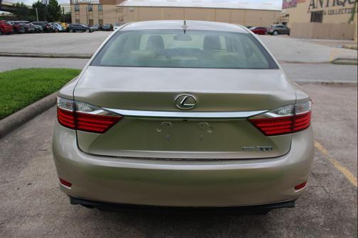Tan 2015 Lexus ES 300h Base