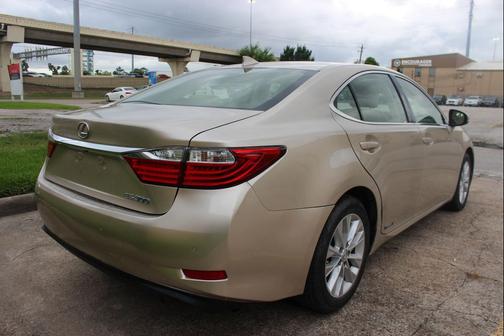Tan 2015 Lexus ES 300h Base