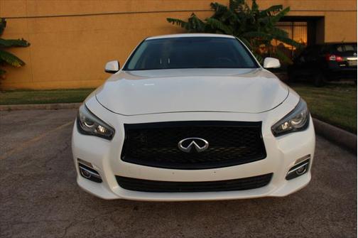 2015 INFINITI Q50 Premium