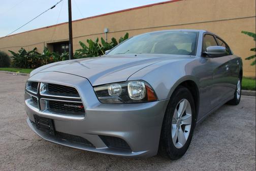 Billet Silver Metallic Clearcoat 2014 Dodge Charger SE