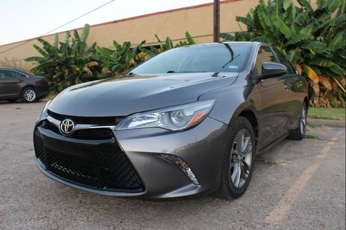 2016 Toyota Camry XLE