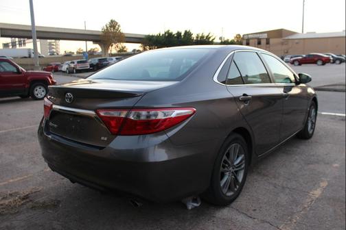 2016 Toyota Camry XLE