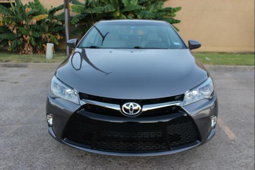 2016 Toyota Camry XLE