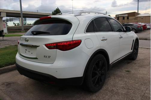 2013 INFINITI FX37 RWD 4dr