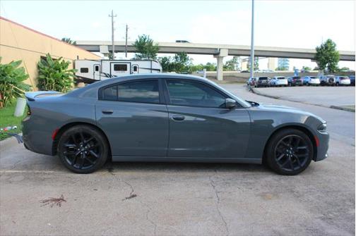 2017 Dodge Charger SE