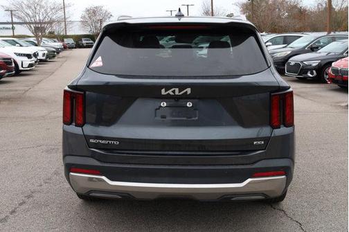 2024 Kia Sorento S