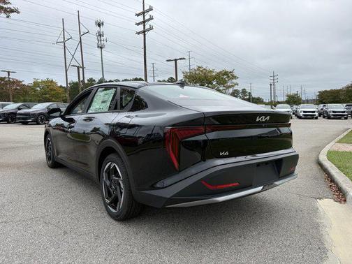 2025 Kia K4 EX