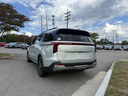 2026 Kia Carnival SX