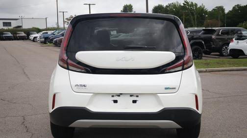 Snow White Pearl 2023 Kia Soul EX