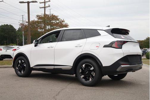 Glacial White Pearl 2026 Kia Sportage LX