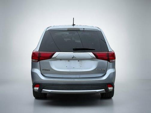 2016 Mitsubishi Outlander SE