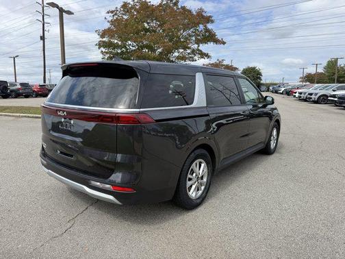 2023 Kia Carnival LX