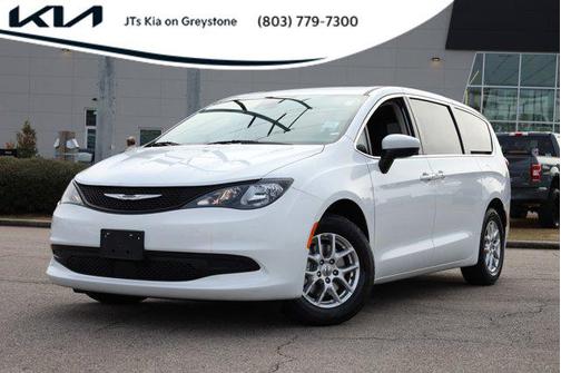 2023 Chrysler Voyager LX