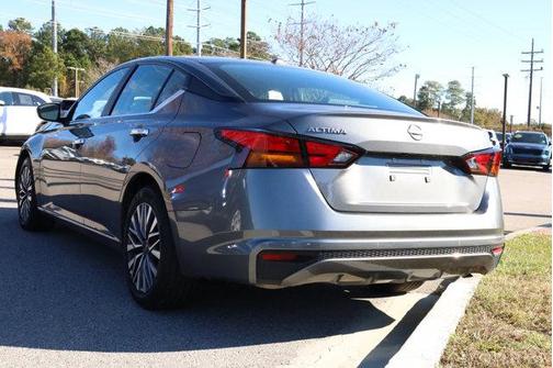 2025 Nissan Altima SV FWD