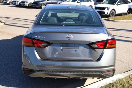 2025 Nissan Altima SV FWD