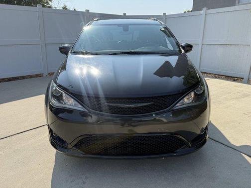 2018 Chrysler Pacifica Touring-L Plus