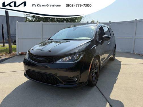 2018 Chrysler Pacifica Touring-L Plus