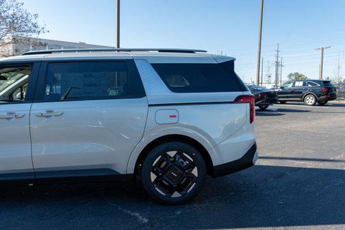 2026 Kia Carnival EX