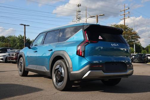 Ocean Blue 2026 Kia EV9 Wind