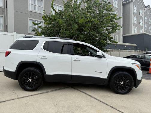 2019 GMC Acadia SLT-1