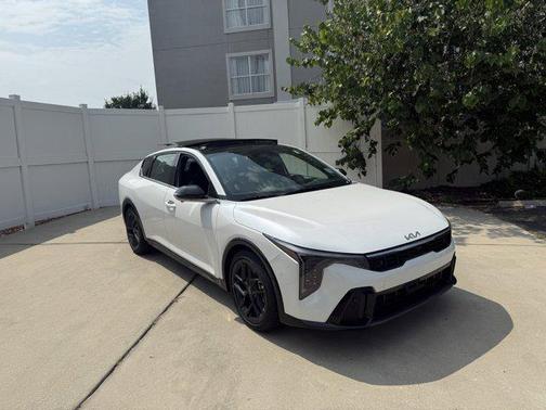 2025 Kia K4 GT-Line Turbo