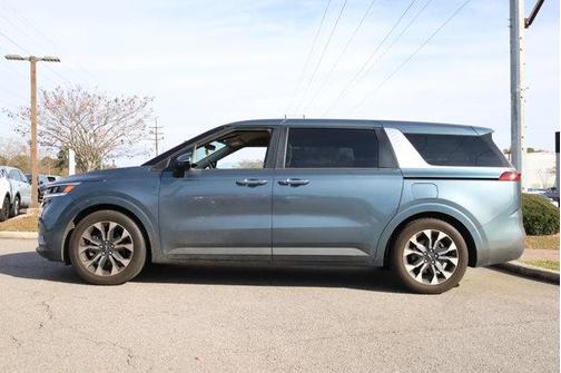 2022 Kia Carnival EX