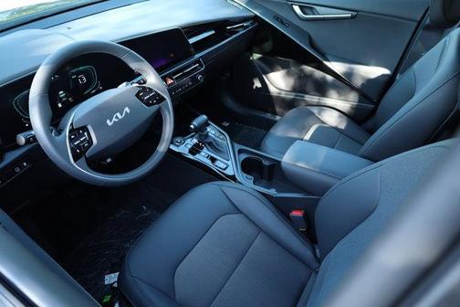 2025 Kia Niro EX