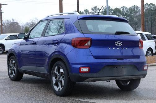 2023 Hyundai VENUE Limited