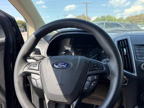 2018 Ford Edge SE