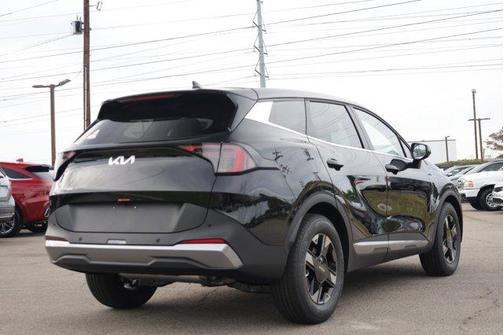 Ebony Black 2026 Kia Sportage LX