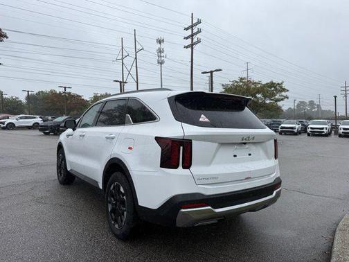 2025 Kia Sorento S