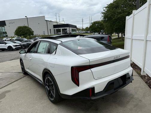 2025 Kia K4 GT-Line